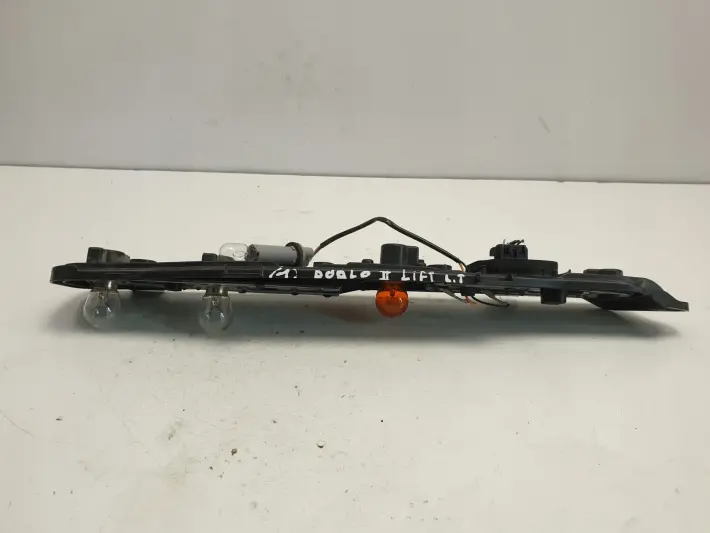Fiat Doblo II lift WKŁAD TYLNEJ LAMPY lewy tył