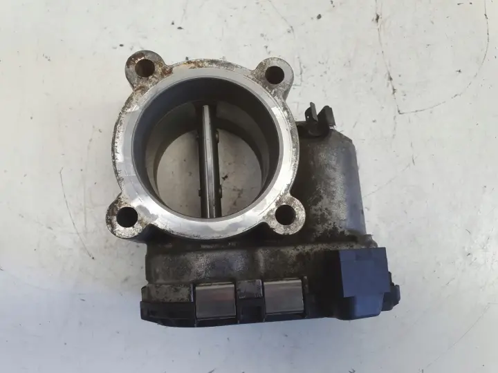Mercedes Sprinter 906 3.0 CDI V6 PRZEPUSTNICA A6420900270 0281002894