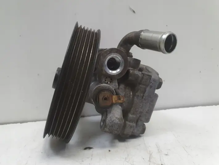 Mazda 3 BK 1.6 16V POMPA WSPOMAGANIA kyb