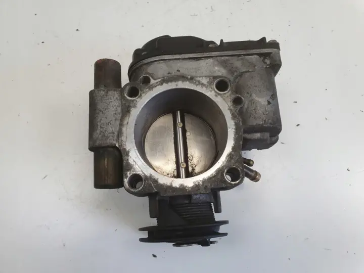 Audi A4 B5 1.8 20V PRZEPUSTNICA 058133063H