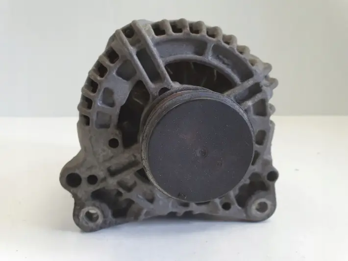 VW Golf V 2.0 TDI ALTERNATOR bosch