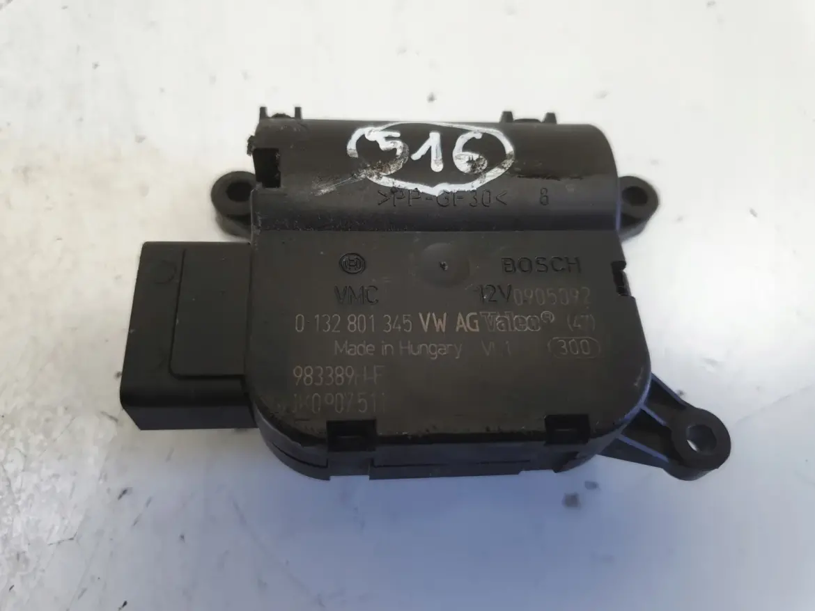 Audi Seat Skoda Vw SILNICZEK KLAP NAGRZEWNICY 1K1907511 0132801345