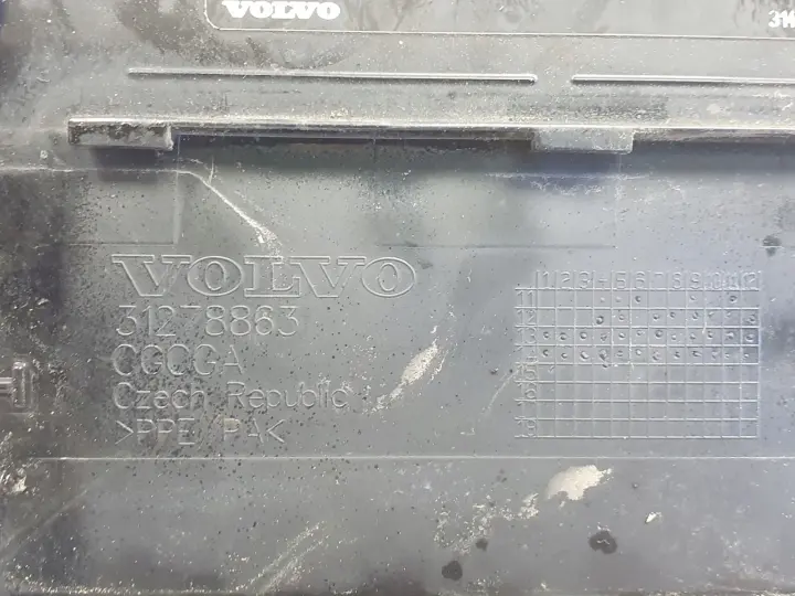 Volvo V40 II KLAPKA WLEWU PALIWA 31278863