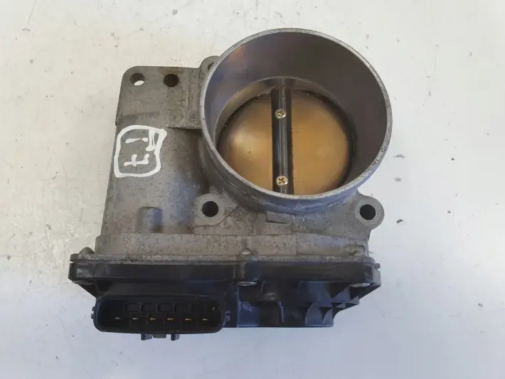 Volvo C30 S40 II V50 2.4 B PRZEPUSTNICA 8677694