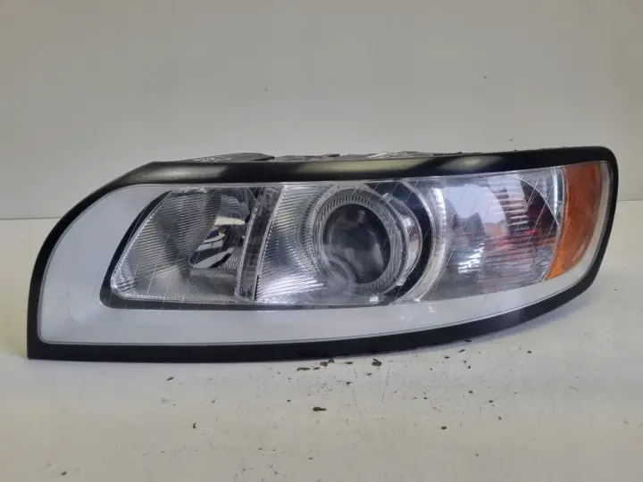 Volvo S40 II V50 LIFT PRZEDNIA LAMPA LEWA lewy przód 31265694 ZWYKŁA ŁADNA