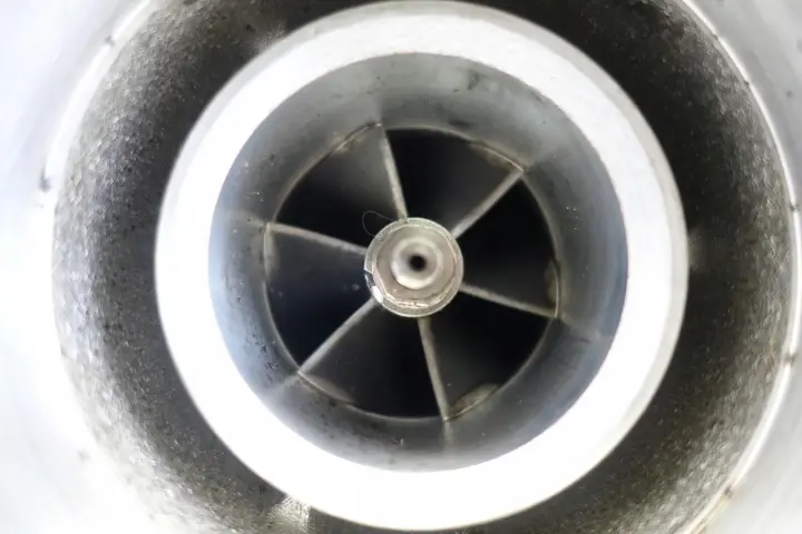 8c75e7ff8477b1ce6f210dca507d572c