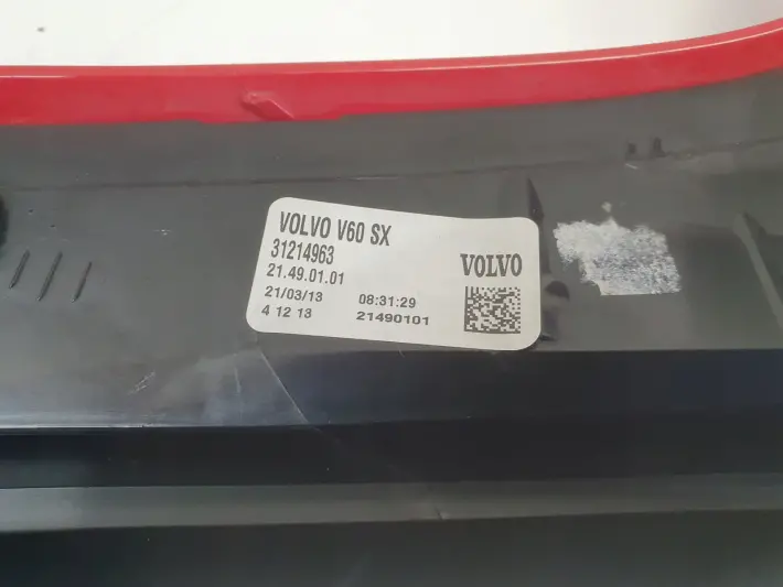 VOLVO V60 10-18r TYLNIA LAMPA LEWA LEWY TYŁ 31214963