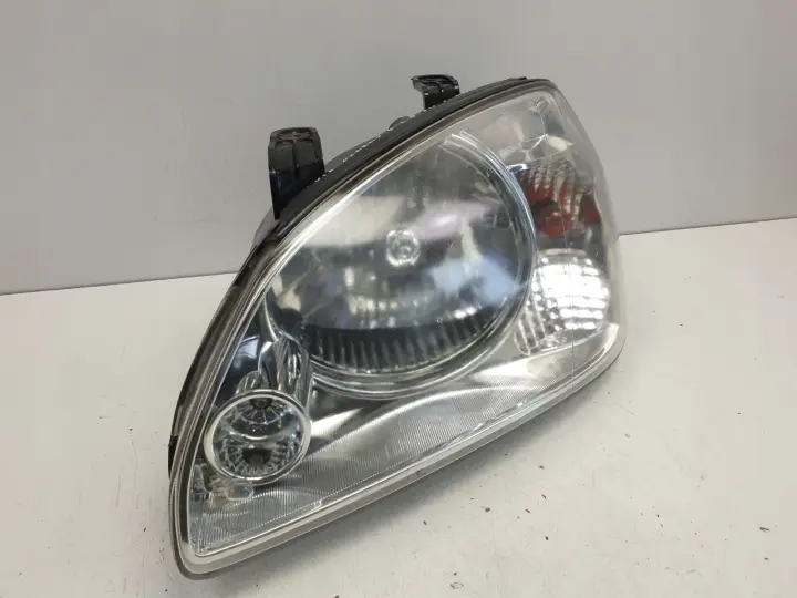 Kia Carens II PRZEDNIA LAMPA LEWA lewy przód EUROP