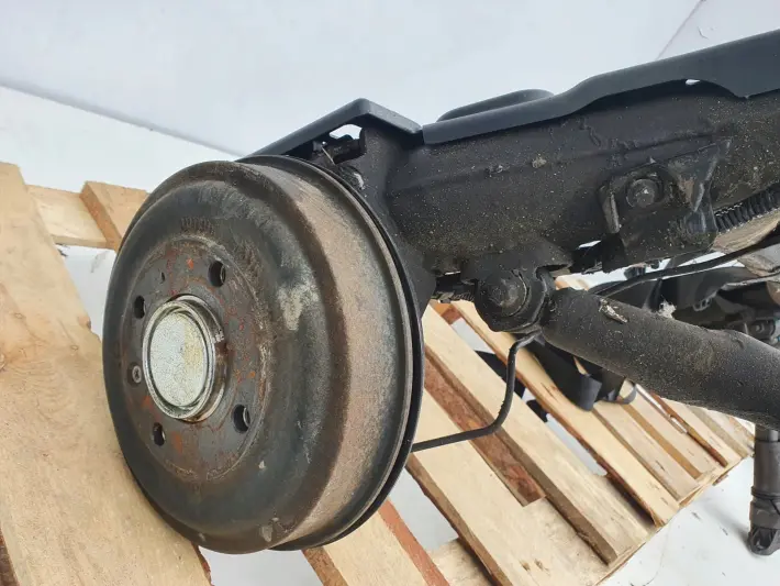 Opel Corsa F 1.2 TYLNA BELKA ZAWIESZENIA OŚ ŁADNA