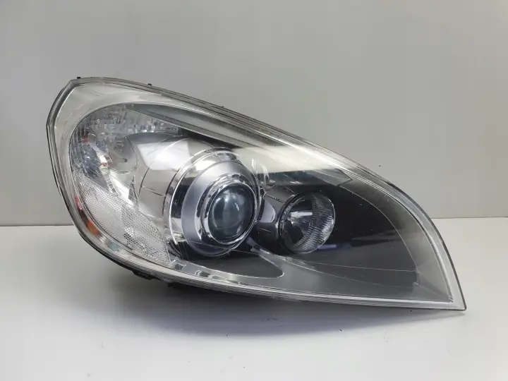 Volvo V60 S60 II PRZEDNIA LAMPA KOMPLETNA PRAWA prawy przód XENON 31299991