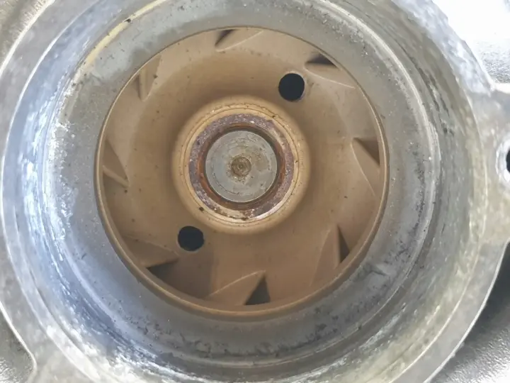 Ford Transit VII MK7 2.4 TDCI POMPA WODY 273214000