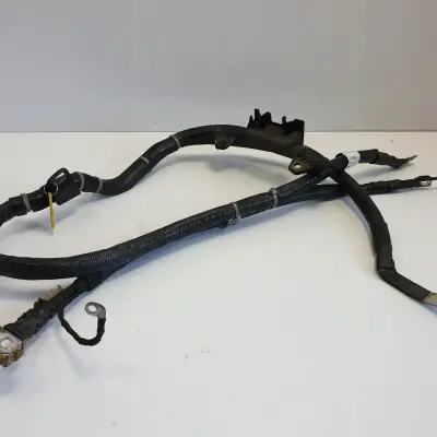 Mercedes W205 3.0 V6 WIĄZKA INSTALACJA AKUMULATORA