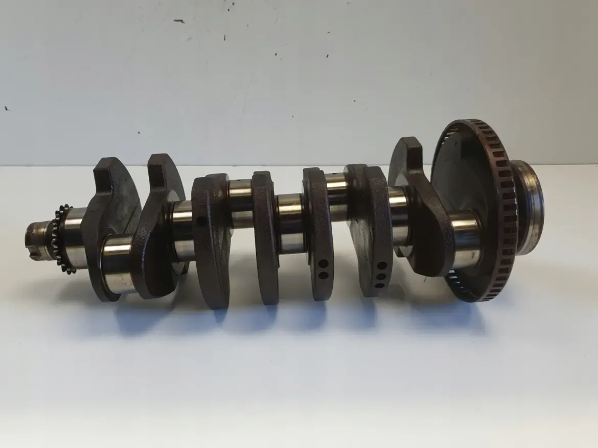 Audi A4 B6 1.8 T turbo WAŁ KORBOWY AVJ