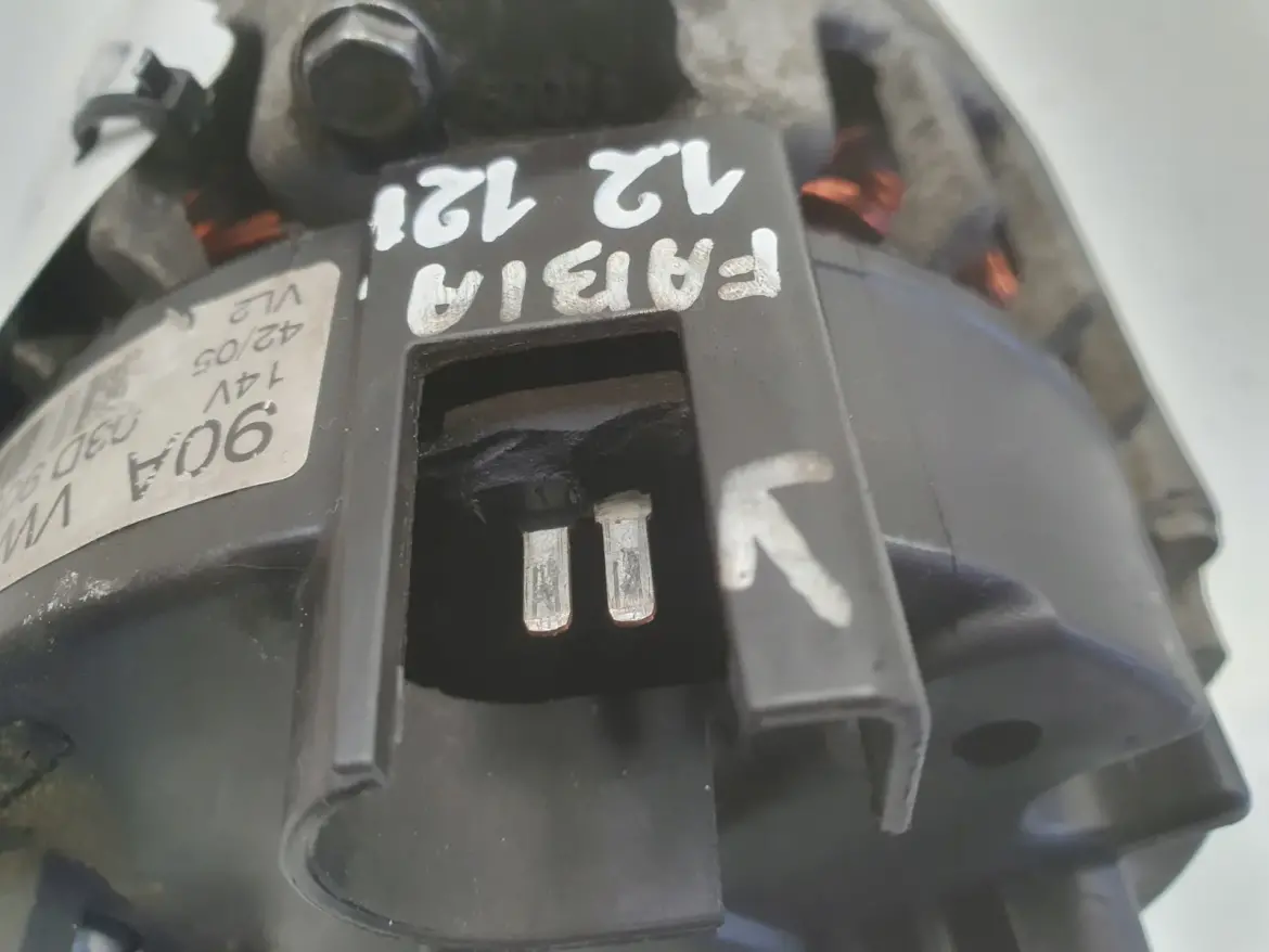 Skoda Fabia I VW Polo IV 1.2 12V ALTERNATOR valeo 03D903025J