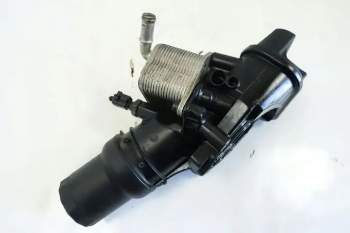 VW Passat B6 2.0 Fsi POSTAWA FILTRA OLEJU Obudowa