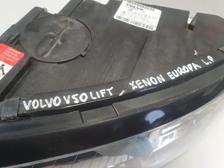 Volvo S40 II V50 LIFT XENON 07-12r PRZEDNIA LAMPA LEWA lewy przód 31299587