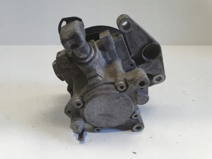 Mercedes W204 3.0 V6 POMPA WSPOMAGANIA LH2113887