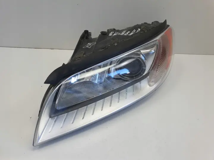 Volvo V70 XC70 III S80 II PRZEDNIA LAMPA LEWA lewy przód XENON 31353532