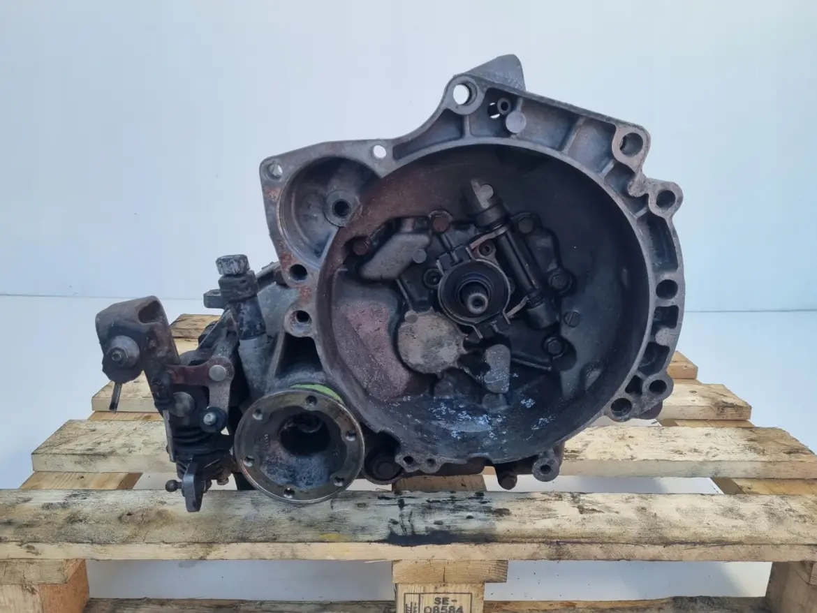 VW Polo III 1.4 8V SKRZYNIA BIEGÓW manualna MANUAL DKF
