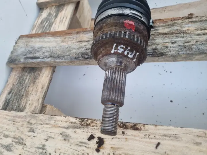 Suzuki Swift Mk6 IV 1.3 16V PRAWA PRZEDNIA PÓŁOŚ półośka prawy przód Autom