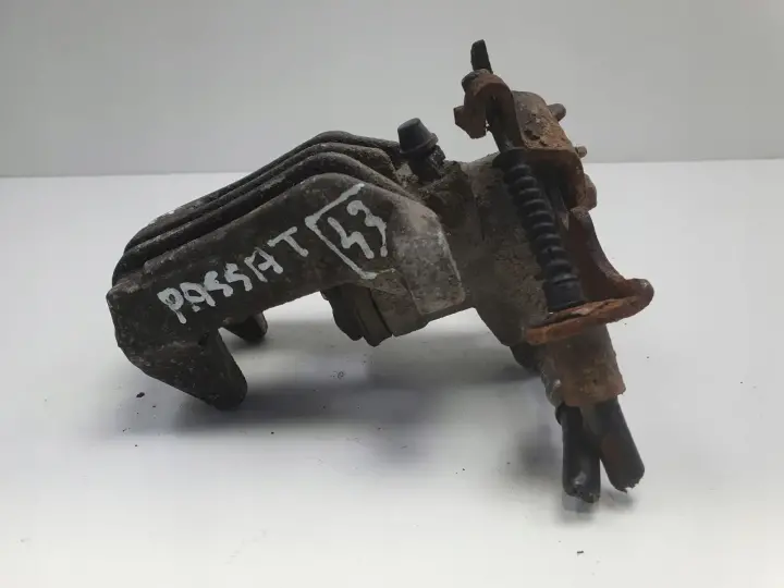 Vw Passat B5 Audi A4 B5 ZACISK HAMULCOWY Prawy tył pasażera