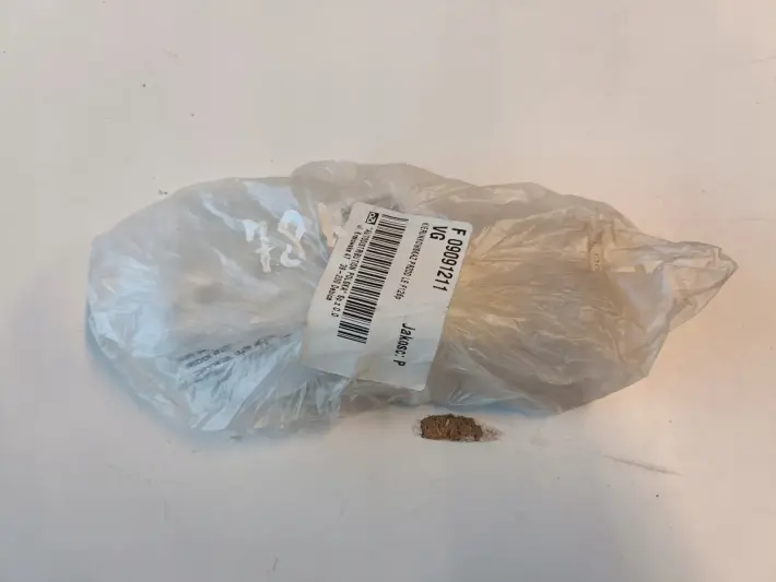 Fiat 126 126P PRZEDNI KIERUNKOWSKAZ lewy przód F09091211 klosz