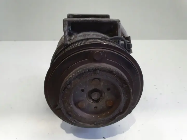 Volvo V70 XC70 2.4 D5 SPRĘŻARKA KLIMATYZACJI pompa 8708581