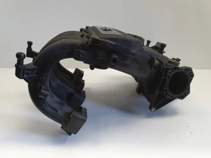 Audi A3 II 8P 1.6 8V KOLEKTOR SSĄCY