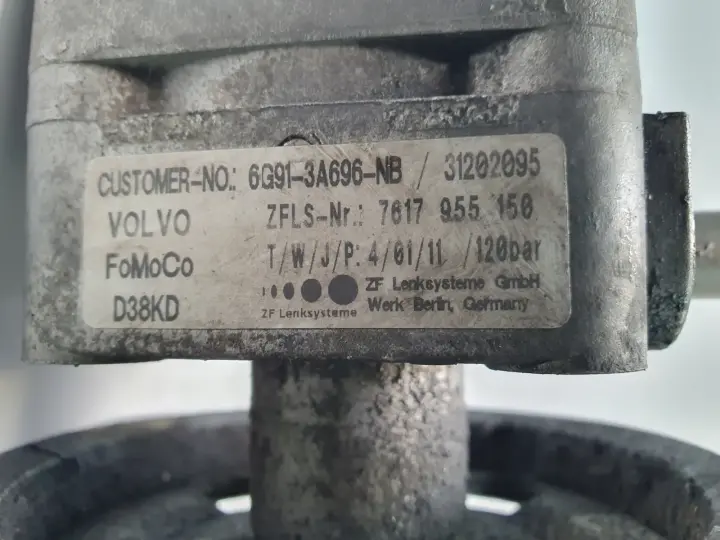 83628b6d75a34f94db28272c05407638