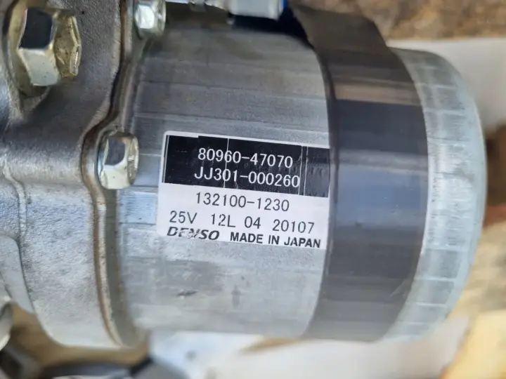 Toyota Prius III ELEKTRYCZNE WSPOMAGANIA Pompa wspomagania 45250-47160