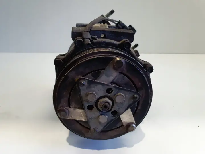 Volvo V70 III 1.6 D D2 SPRĘŻARKA KLIMATYZACJI pompa 31348213