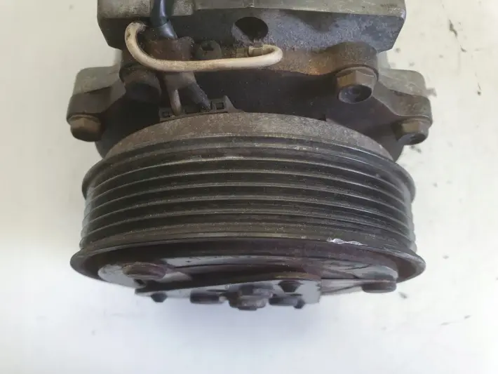 Mitsubishi Space Star 1.9 DID SPRĘŻARKA KLIMATYZACJI pompa 8200040681