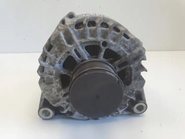 Citroen C4 1.6 HDI ALTERNATOR 9665617780 valeo