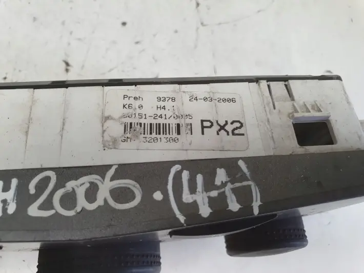 Opel Zafira B PANEL KLIMATYZACJI Nawiewu 13201300