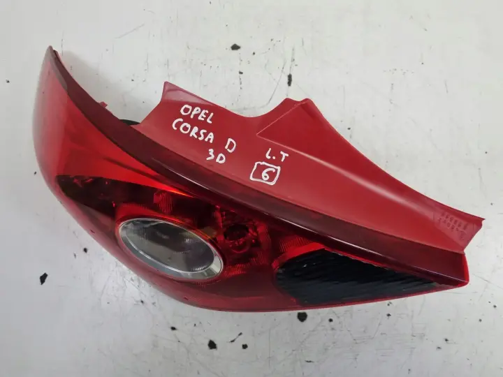 Opel Corsa D 3D HTB 06-14r TYLNIA LAMPA LEWA LEWY TYŁ 13211840 89038962A