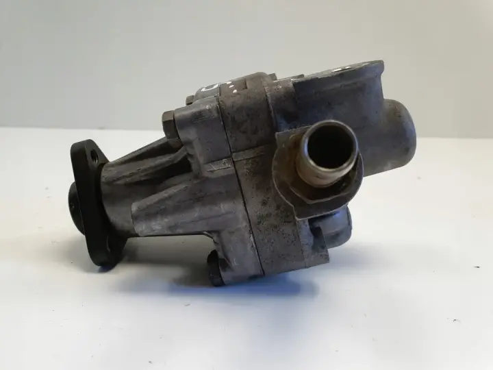 Audi A6 C4 2.5 TDI POMPA WSPOMAGANIA 048145155F