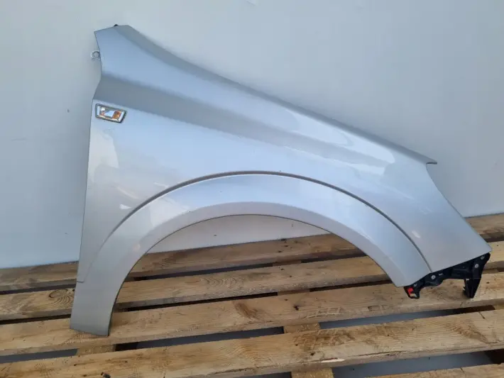 Opel Astra III H HTB sedan kombi 04-09r PRZEDNI BŁOTNIK PRAWY pasażera Z2UA