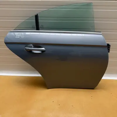 Mercedes CLS C219 W219 TYLNIE TYLNE DRZWI PRAWE prawy tył ŁADNE