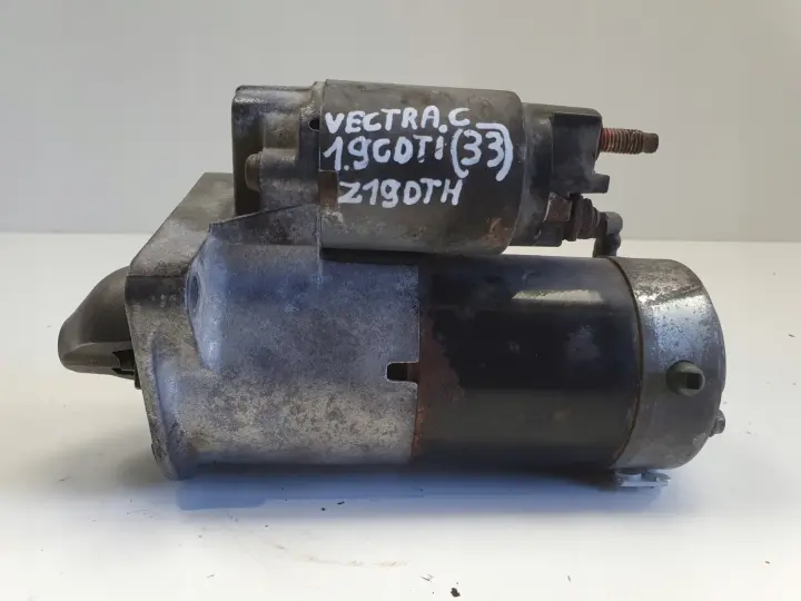 Opel Vectra C 1.9 CDTI ROZRUSZNIK 55352882 M001T30171