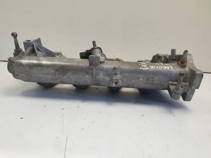 Renault Laguna III 2.0 T KOLEKTOR SSĄCY 8200614545