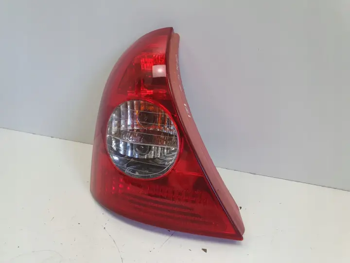 Renault Clio II lift 01-12r TYLNA LAMPA LEWA lewy tył kierowcy 820071413