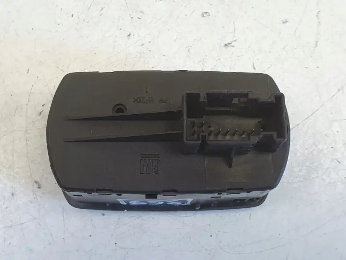 Opel Corsa D PRZEŁĄCZNIK SZYB Panel lusterek 13258521AA