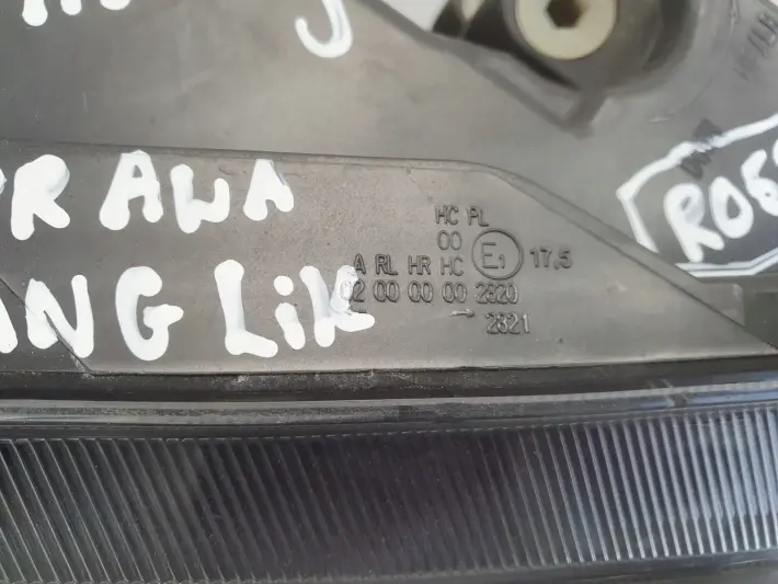 Opel Astra J IV PRZEDNIA LAMPA PRAWA prawy przód anglik Ciemny klosz