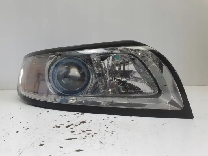 Volvo S40 II V50 LIFT XENON PRZEDNIA LAMPA PRAWA prawy przód 31265699