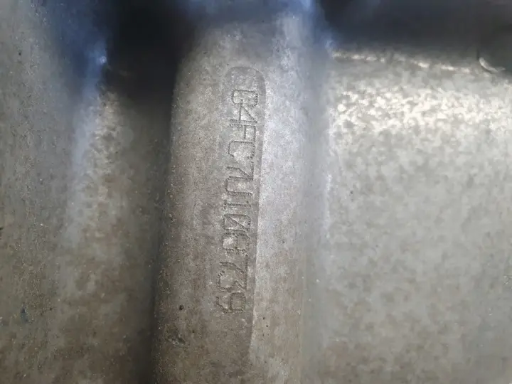 Hyundai i30 1.4 1.6 16V MISKA OLEJOWA oleju 21135-2B000