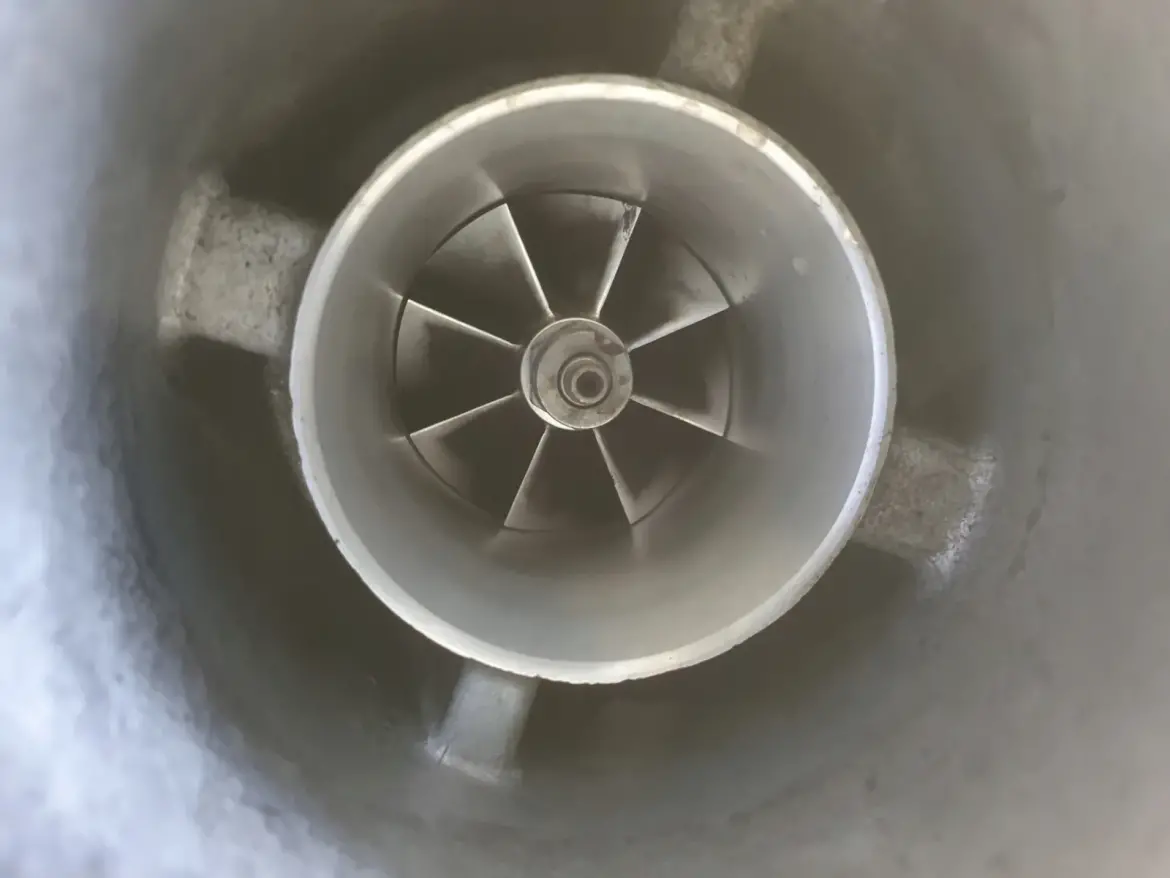 Volvo V40 II 2.0 D D2 TURBOSPRĘŻARKA turbo 31380130