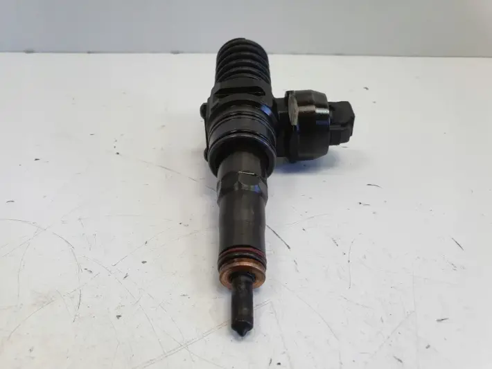 VW Passat B5 1.9 TDI POMPOWTRYSKIWACZ wtrysk 038130073BA