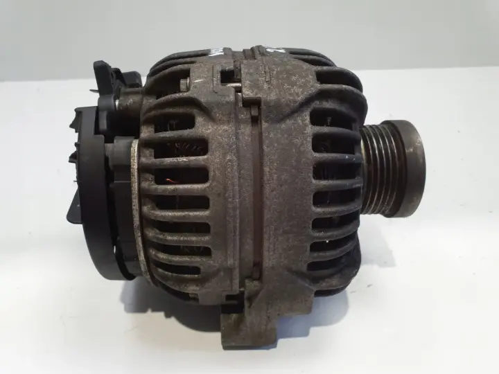 Volvo V70 III XC70 II 2.4 D5 ALTERNATOR 30667787