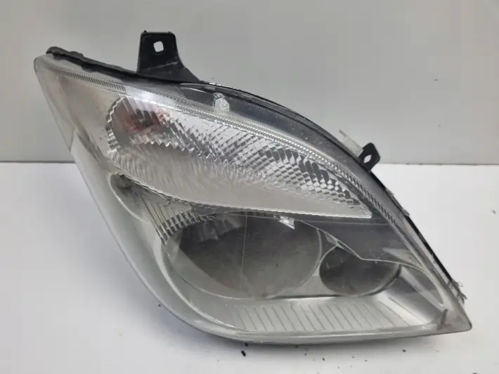 Mercedes Sprinter 906 06-13r PRZEDNIA LAMPA PRAWA prawy przód EUROPA