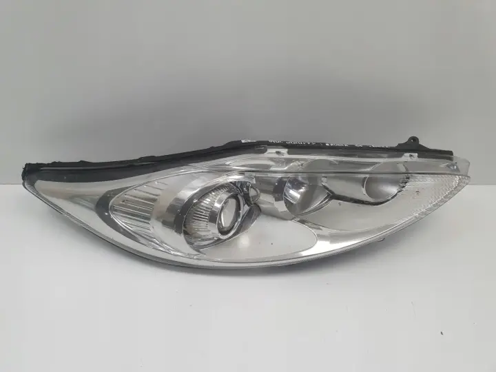 Ford Fiesta MK7 08-17r PRZEDNIA LAMPA PRAWA PRAWY PRZÓD anglik